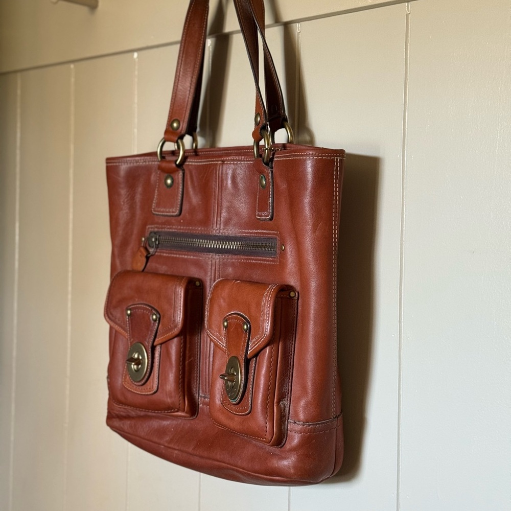 Vintage Coach Legacy Gigi leather tote- GREAT CONDITION